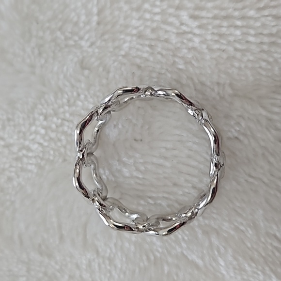 Ring - Picture 3 of 5